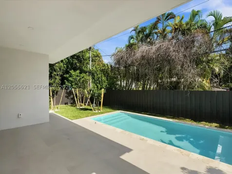 1621 SW 11th Terrace Miami FL 33135