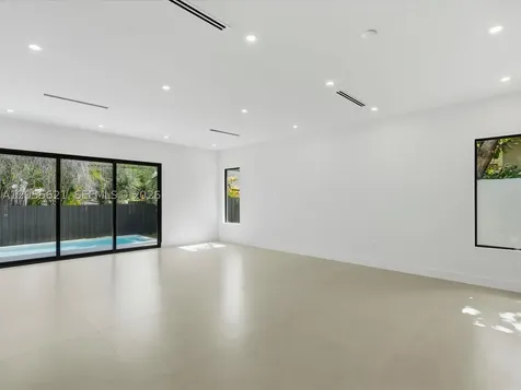 1621 SW 11th Terrace Miami FL 33135