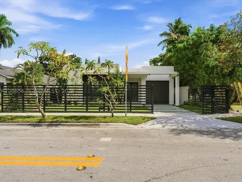 1621 SW 11th Terrace Miami FL 33135