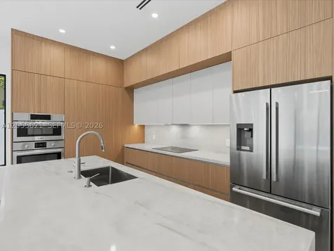 1621 SW 11th Terrace Miami FL 33135