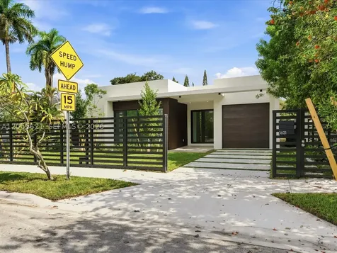 1621 SW 11th Terrace Miami FL 33135