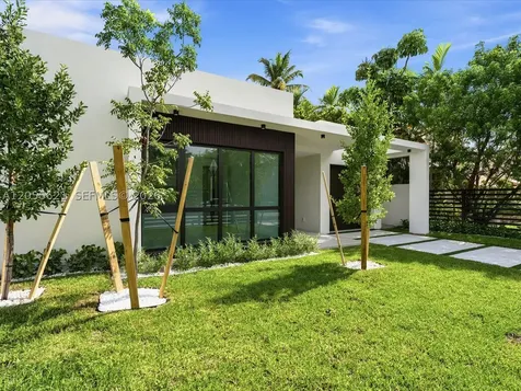 1621 SW 11th Terrace Miami FL 33135