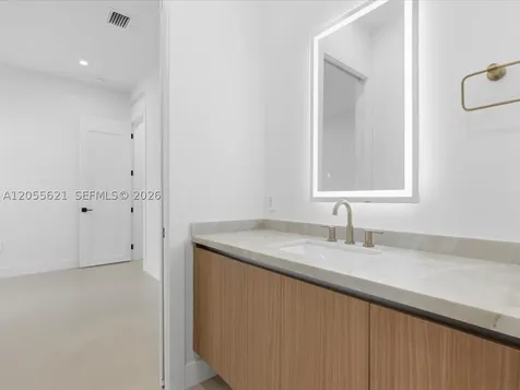 1621 SW 11th Terrace Miami FL 33135