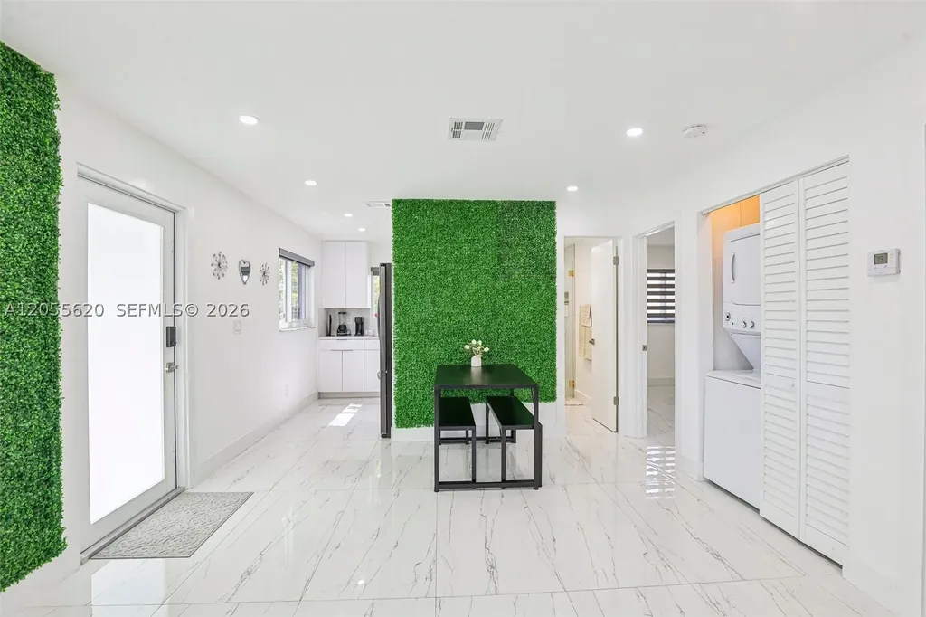 316 N 61st Avenue Hollywood FL 33024