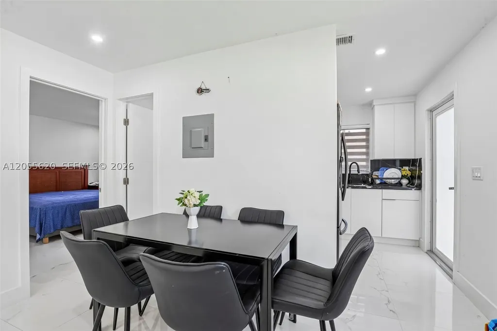 316 N 61st Avenue Hollywood FL 33024