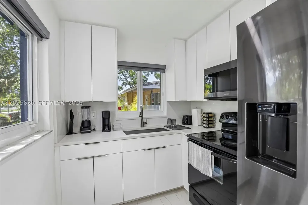 316 N 61st Avenue Hollywood FL 33024