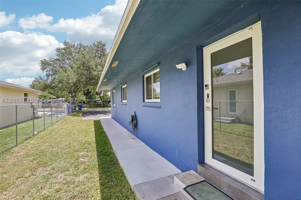316 N 61st Avenue Hollywood FL 33024