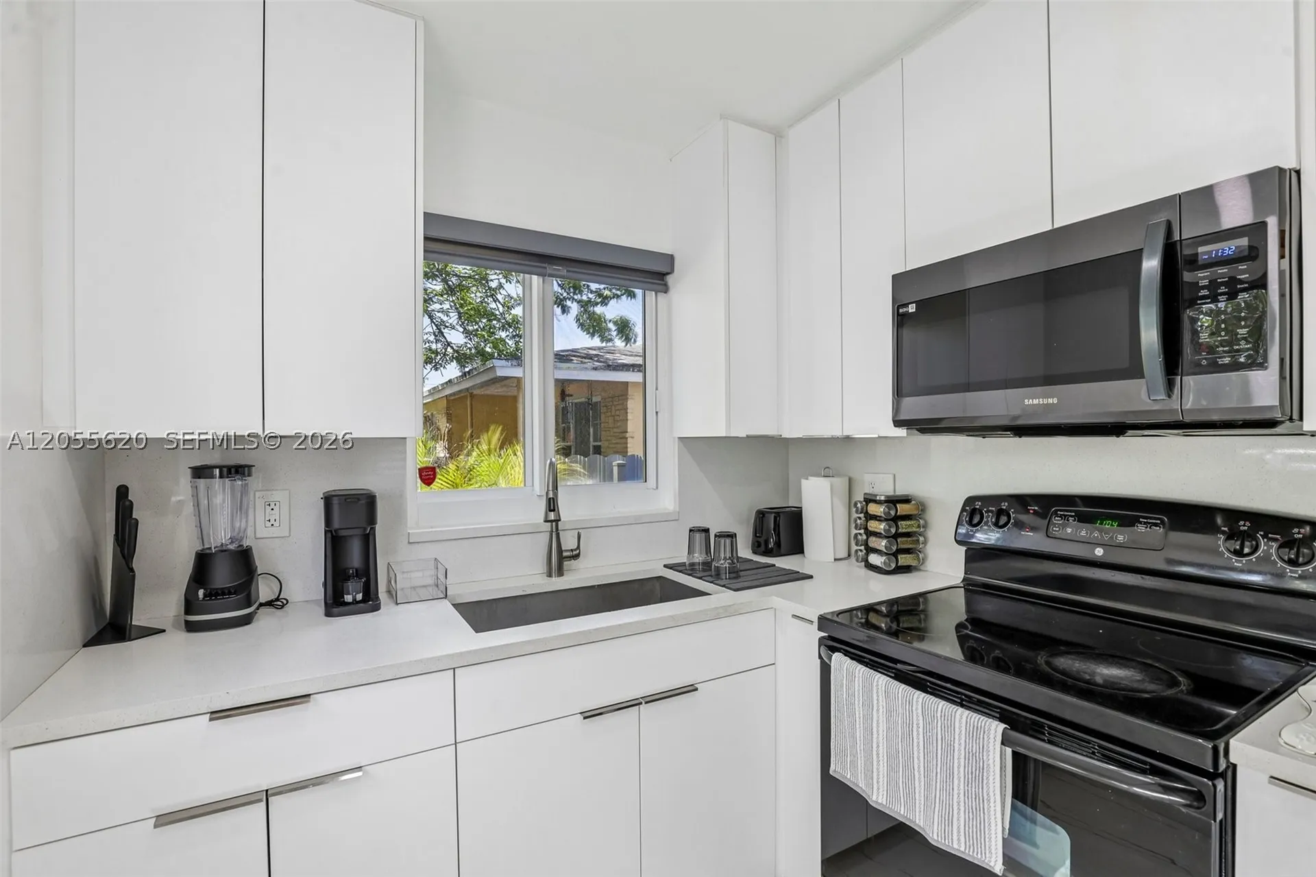 316 N 61st Avenue Hollywood FL 33024