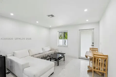 316 N 61st Avenue Hollywood FL 33024