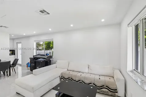 316 N 61st Avenue Hollywood FL 33024