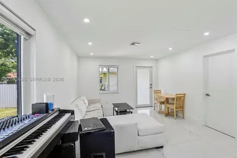 316 N 61st Avenue Hollywood FL 33024