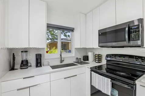 316 N 61st Avenue Hollywood FL 33024