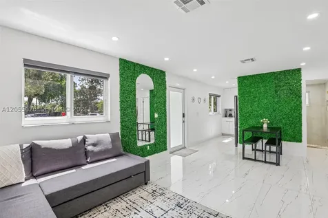 316 N 61st Avenue Hollywood FL 33024