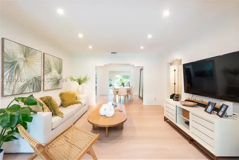 4155 Pamona Avenue Miami FL 33133