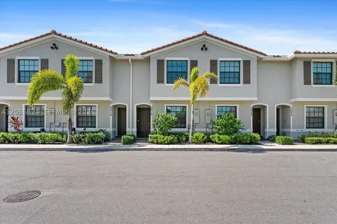 5010 Genove Place Riviera Beach FL 33410