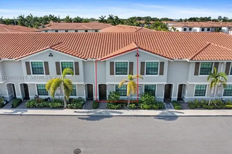5010 Genove Place Riviera Beach FL 33410
