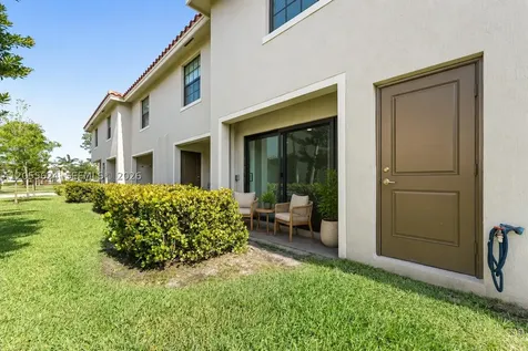 5010 Genove Place Riviera Beach FL 33410