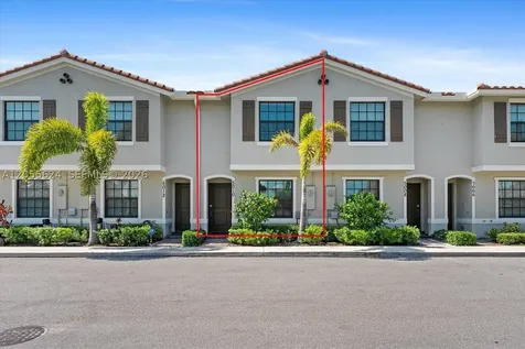 5010 Genove Place Riviera Beach FL 33410