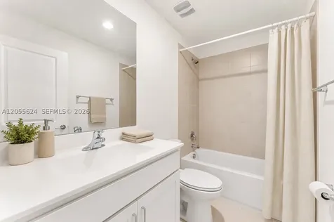 5010 Genove Place Riviera Beach FL 33410
