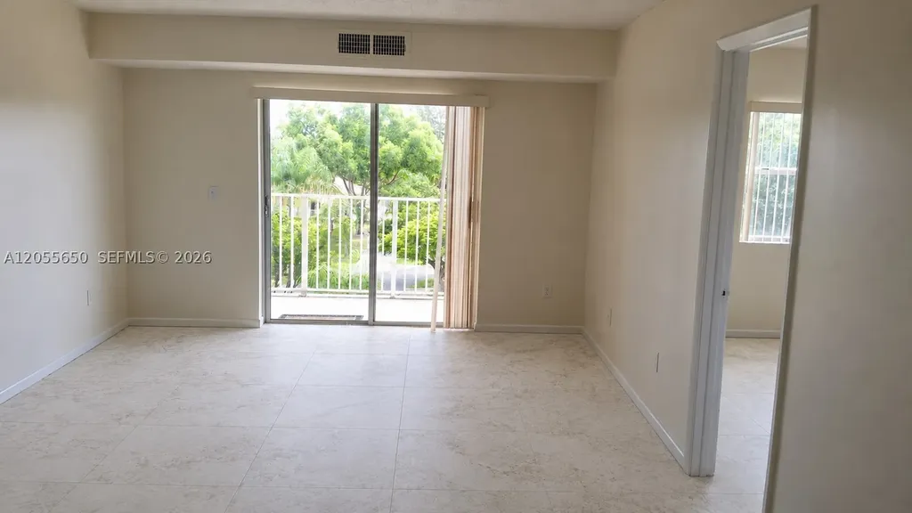 8260 SW 210th Street Cutler Bay FL 33189