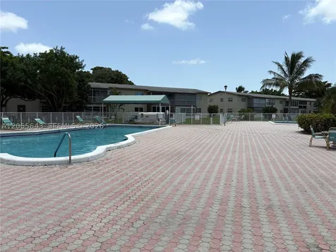 7305 NW 4th Place Margate FL 33063