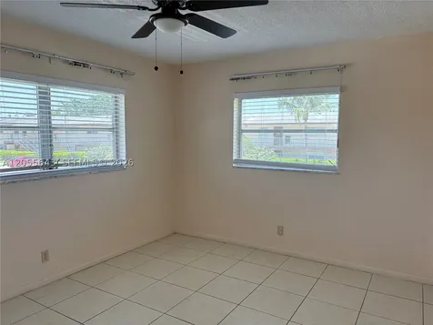 7305 NW 4th Place Margate FL 33063