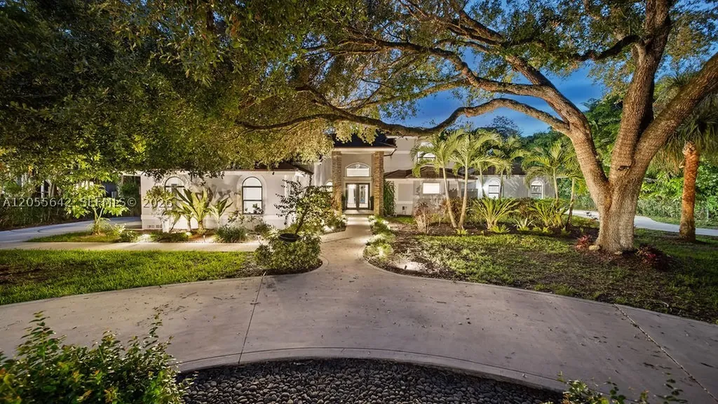 5831 NW 81st Terrace Parkland FL 33067