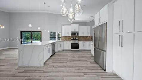 5831 NW 81st Terrace Parkland FL 33067