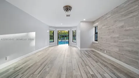 5831 NW 81st Terrace Parkland FL 33067