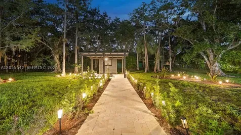 5831 NW 81st Terrace Parkland FL 33067