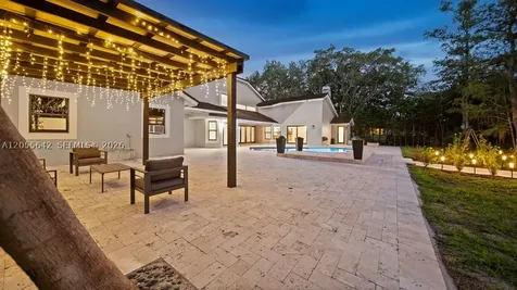 5831 NW 81st Terrace Parkland FL 33067