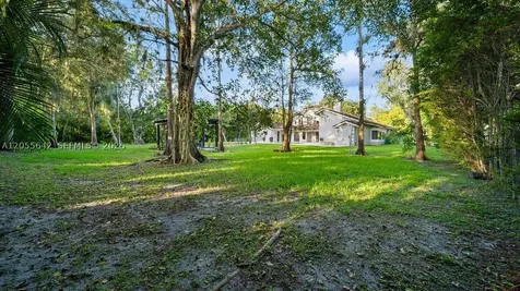 5831 NW 81st Terrace Parkland FL 33067