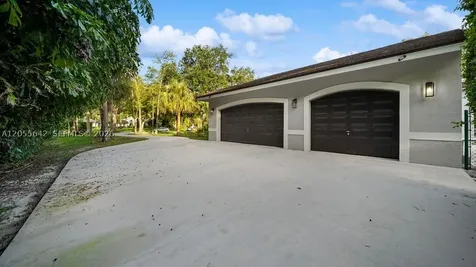 5831 NW 81st Terrace Parkland FL 33067