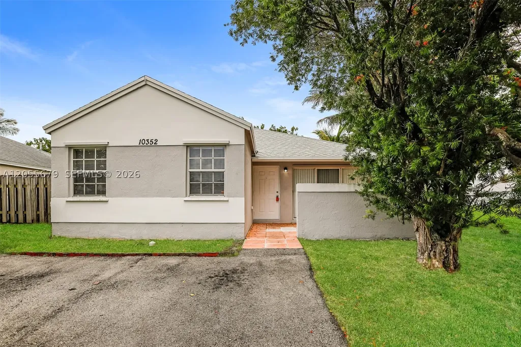 10352 SW 208th Lane Cutler Bay FL 33189