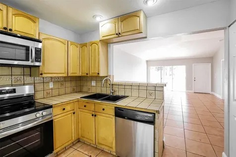10352 SW 208th Lane Cutler Bay FL 33189