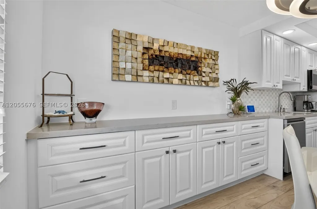 3052 Guildford C Boca Raton FL 33434
