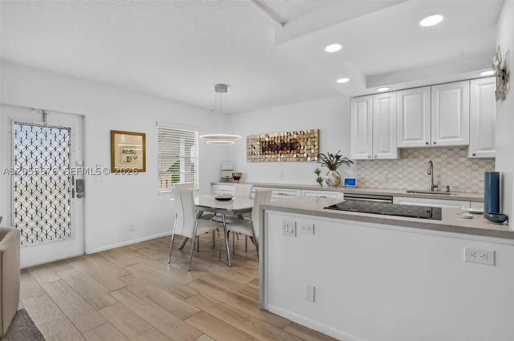 3052 Guildford C Boca Raton FL 33434