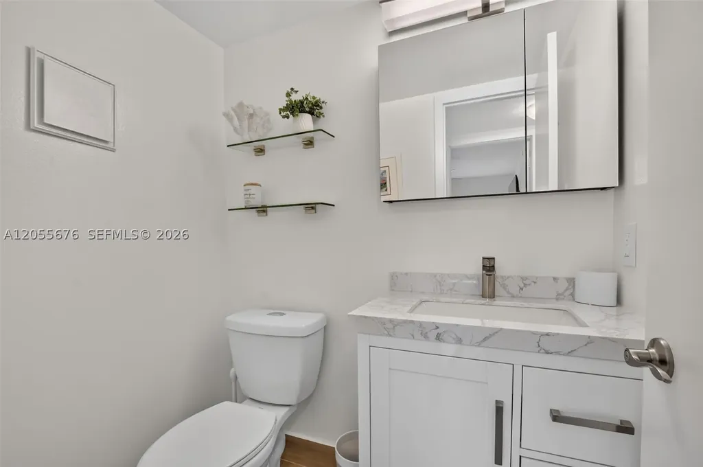 3052 Guildford C Boca Raton FL 33434