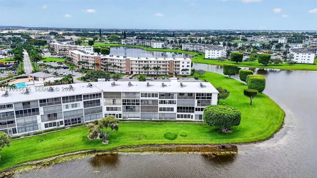 3052 Guildford C Boca Raton FL 33434
