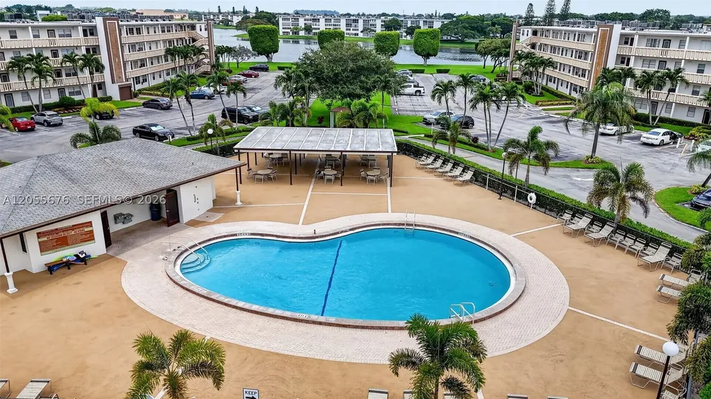 3052 Guildford C Boca Raton FL 33434