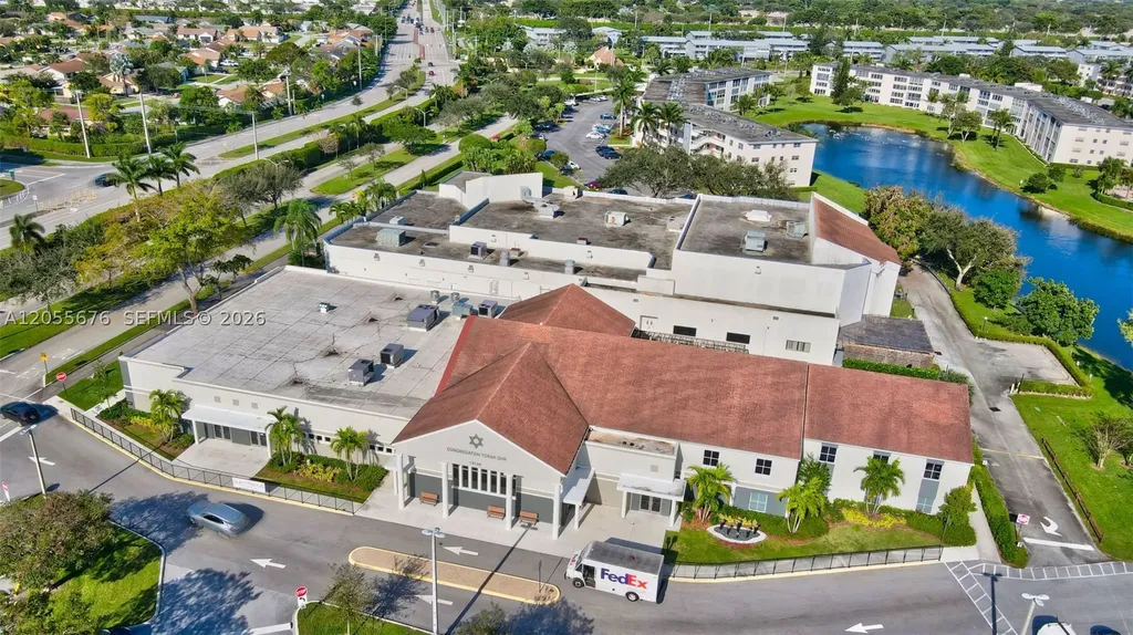 3052 Guildford C Boca Raton FL 33434