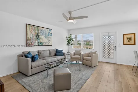 3052 Guildford C Boca Raton FL 33434