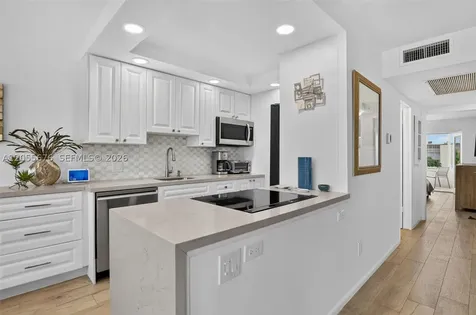 3052 Guildford C Boca Raton FL 33434