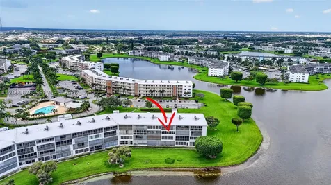 3052 Guildford C Boca Raton FL 33434