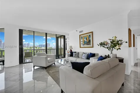 3000 Island Boulevard Aventura FL 33160