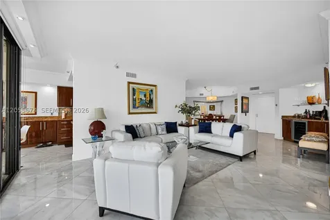 3000 Island Boulevard Aventura FL 33160