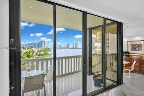3000 Island Boulevard Aventura FL 33160