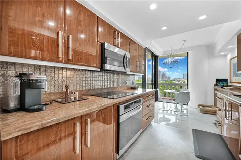 3000 Island Boulevard Aventura FL 33160