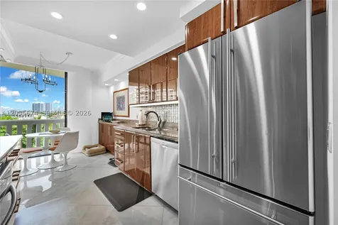 3000 Island Boulevard Aventura FL 33160