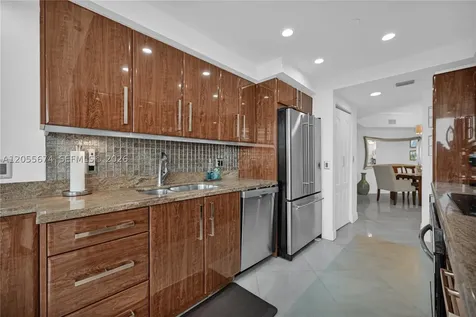 3000 Island Boulevard Aventura FL 33160